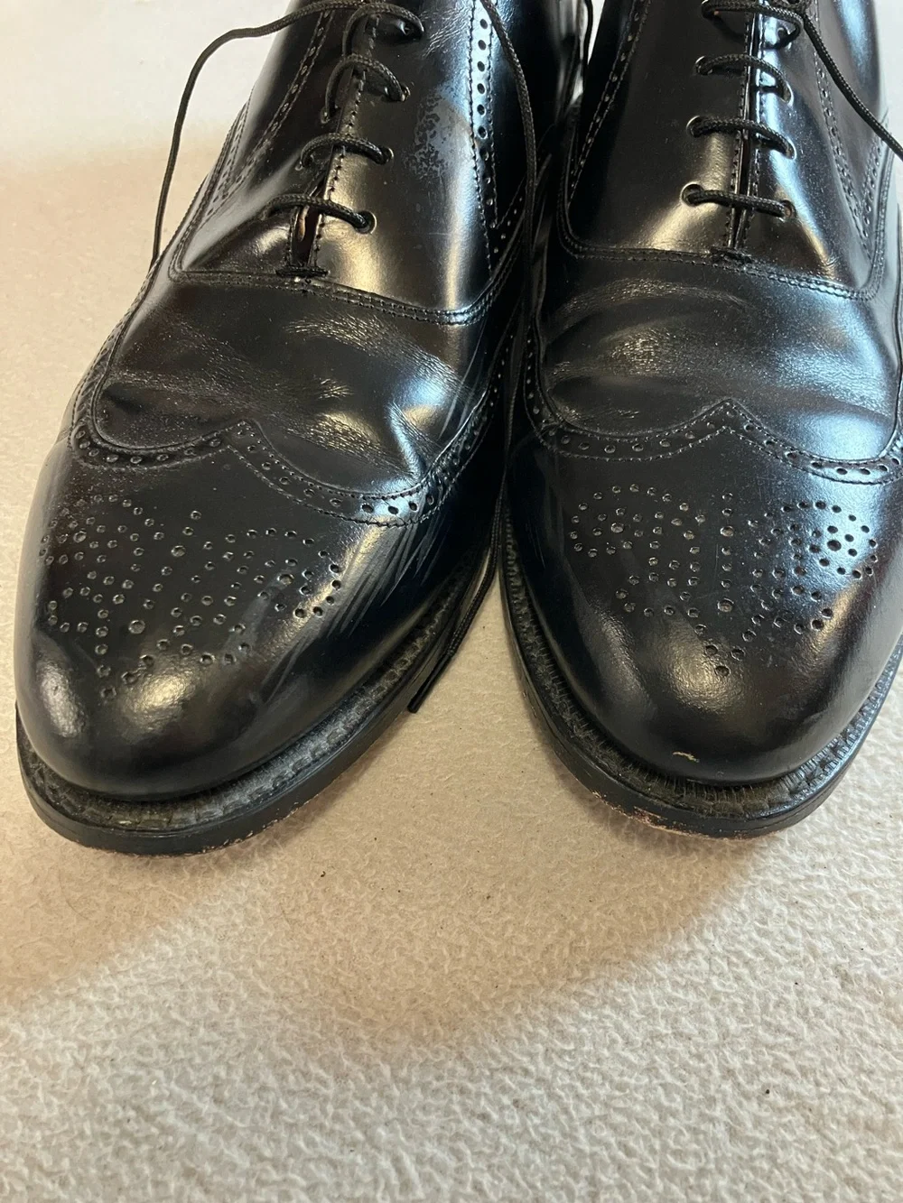Bostonian Black Leather Wingtip Lace-Up Oxfords